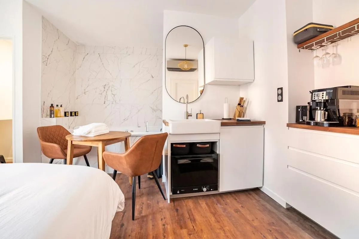 Parenthese, Cocon Haut De Gamme Avec Jacuzzi Roanne France