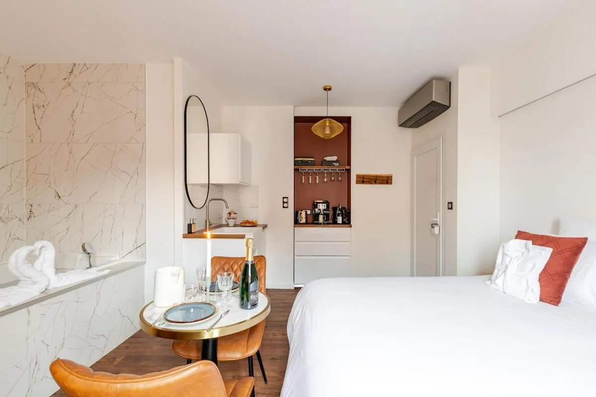 Parenthese, Cocon Haut De Gamme Avec Jacuzzi Roanne Apartment